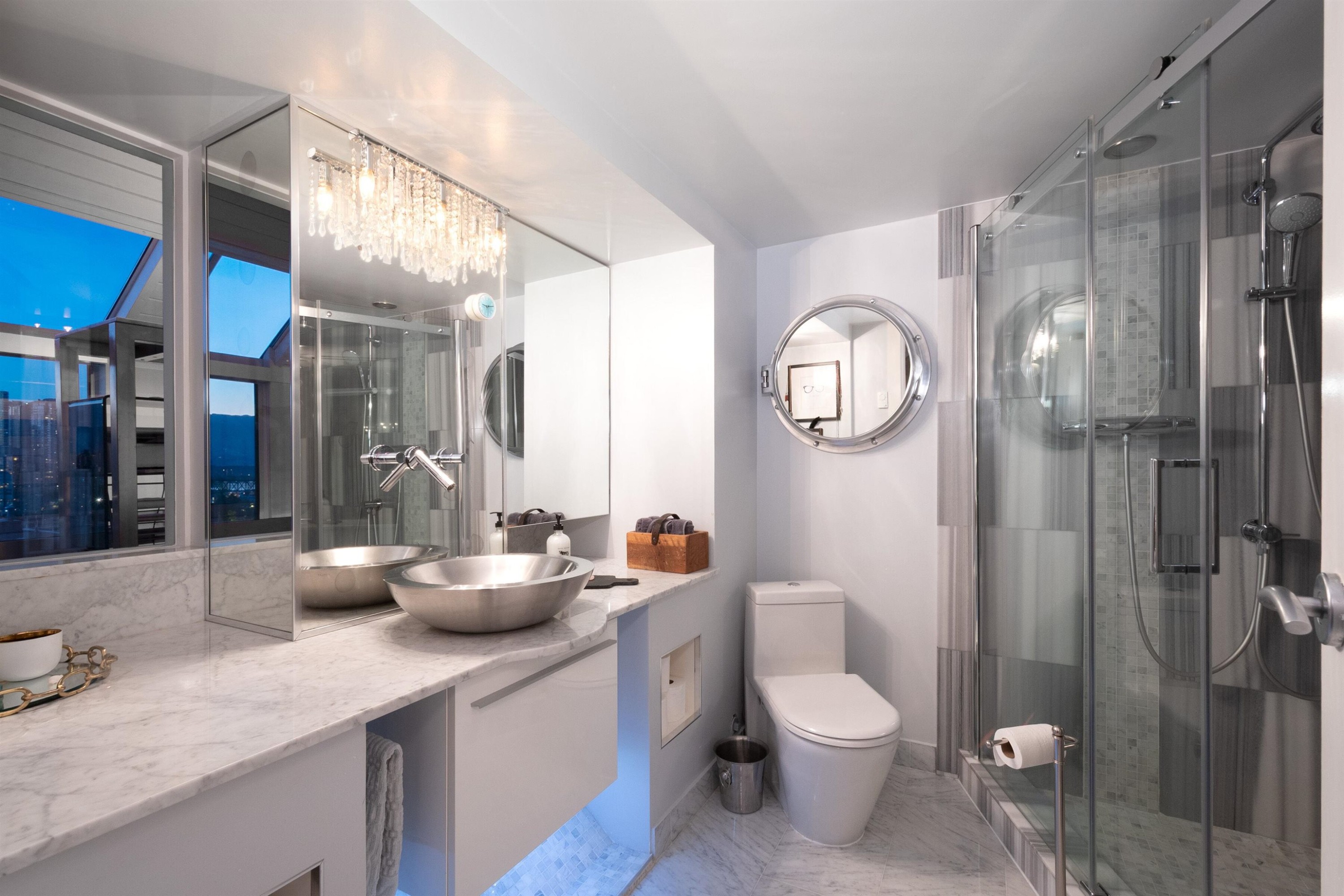 1167 8Th Avenue W, Vancouver, BC
