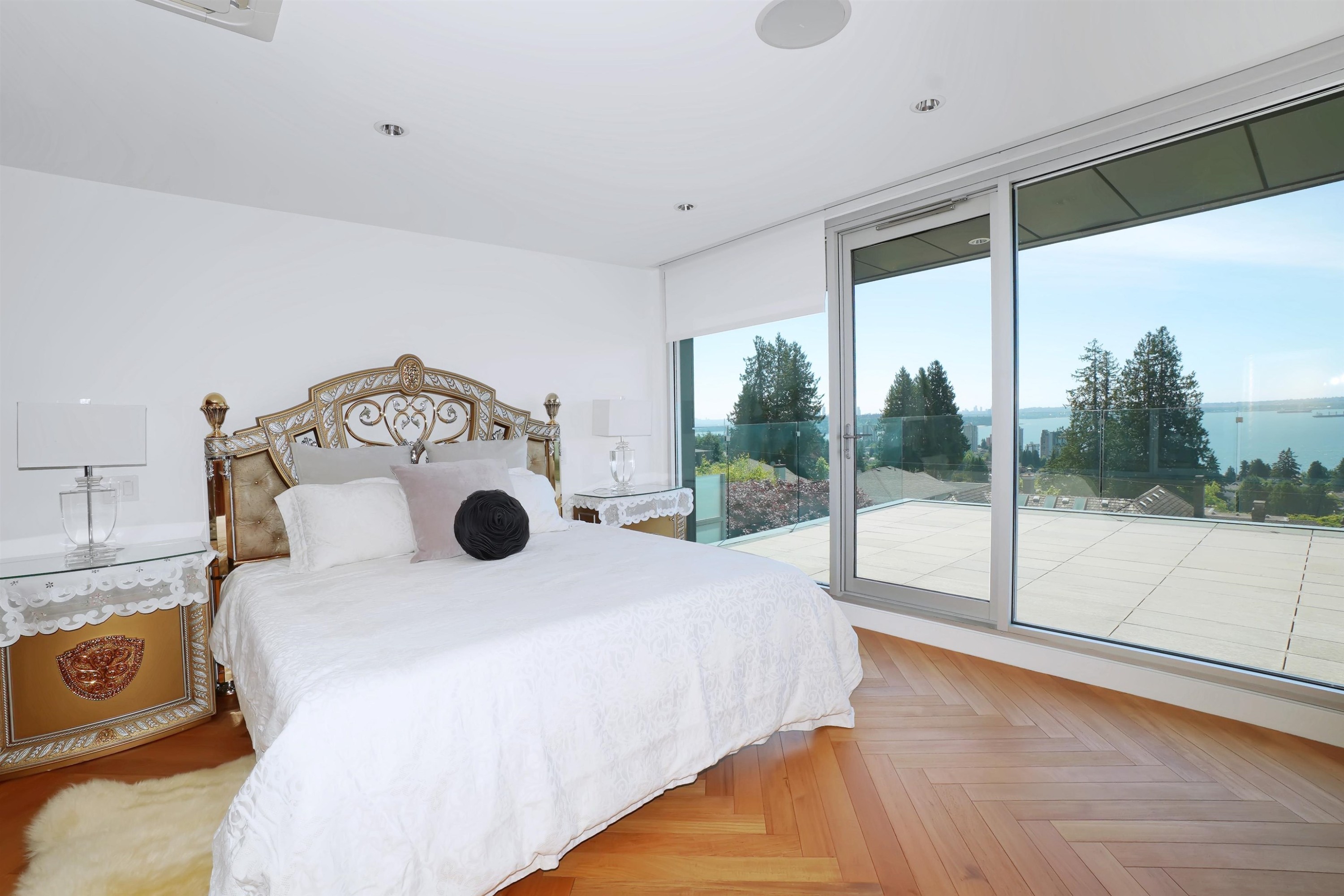 2370 Palmerston Avenue, West Vancouver, BC