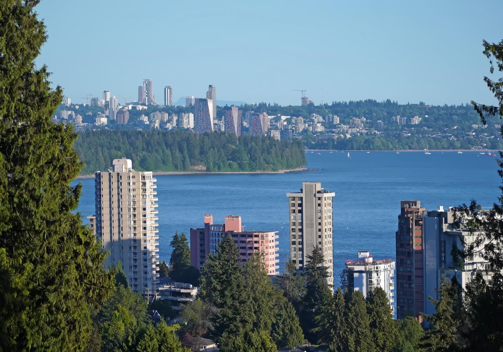 2370 Palmerston Avenue, West Vancouver, BC