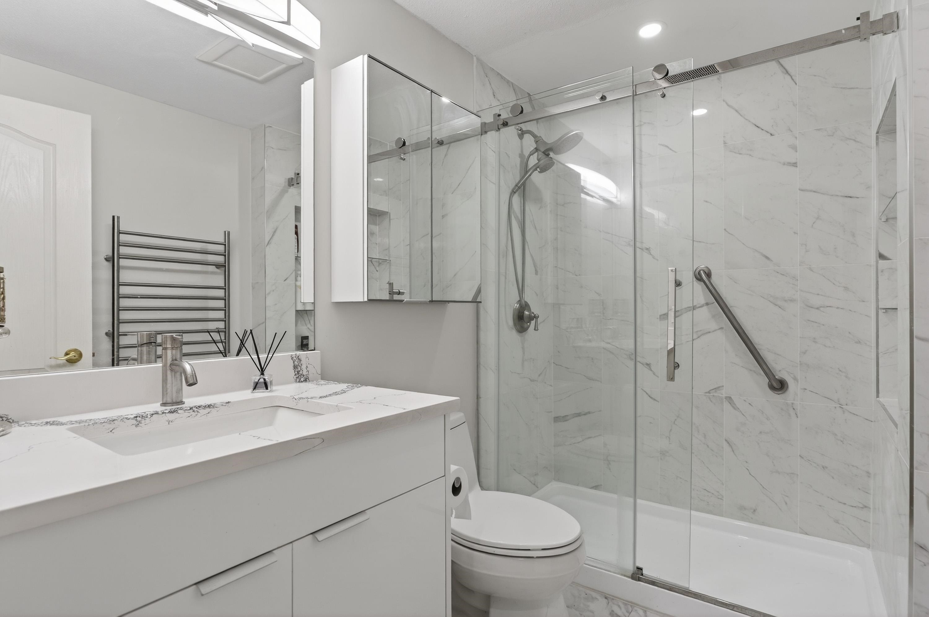 205-3151 Woodbine Drive, North Vancouver, BC