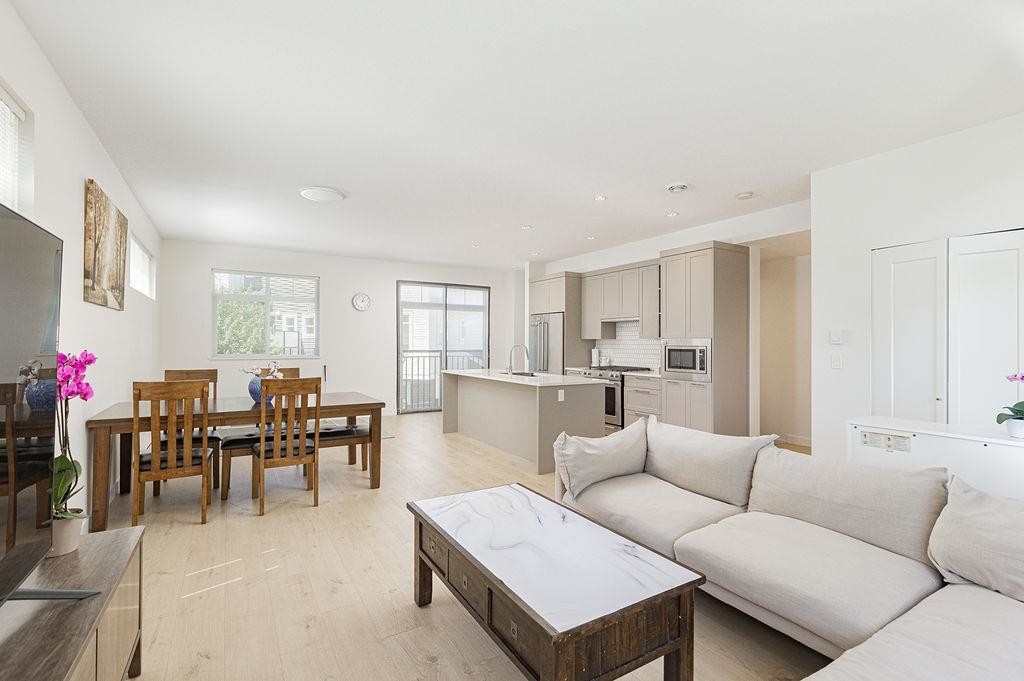 124-1225 Mitchell Street, Coquitlam, BC