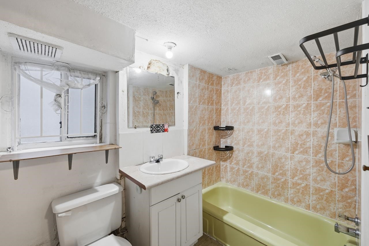 1016 18Th Avenue E, Vancouver, BC