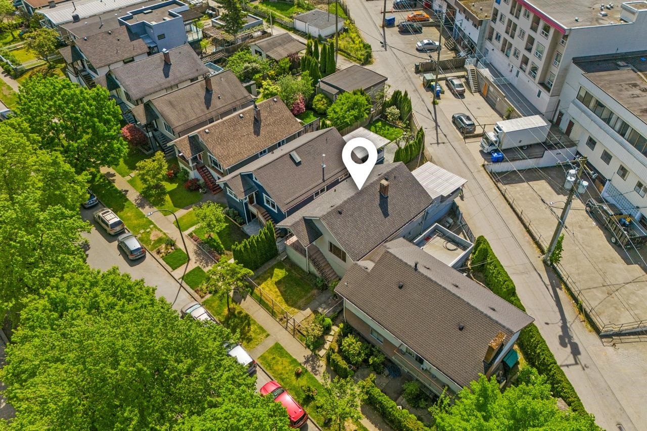 1016 18Th Avenue E, Vancouver, BC