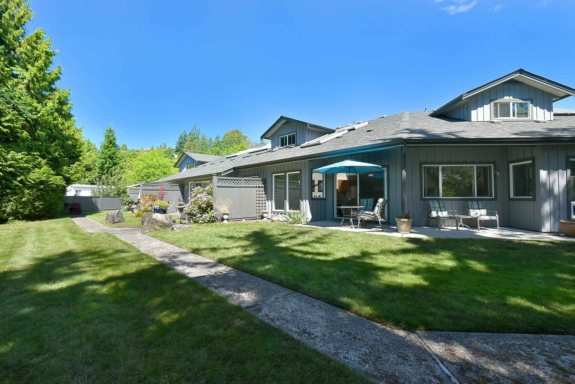 11-5761 Wharf Avenue, Sechelt, BC
