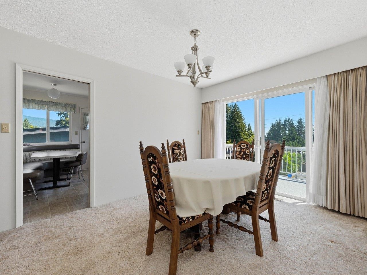 1218 Chamberlain Drive, North Vancouver, BC