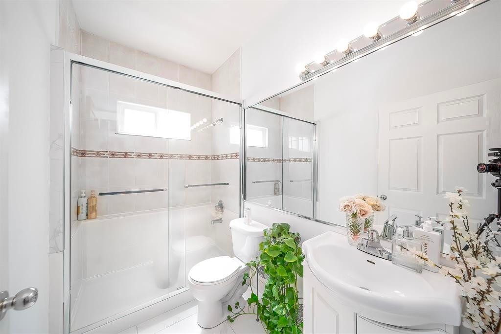 4573 No. 5 Road, Richmond, BC