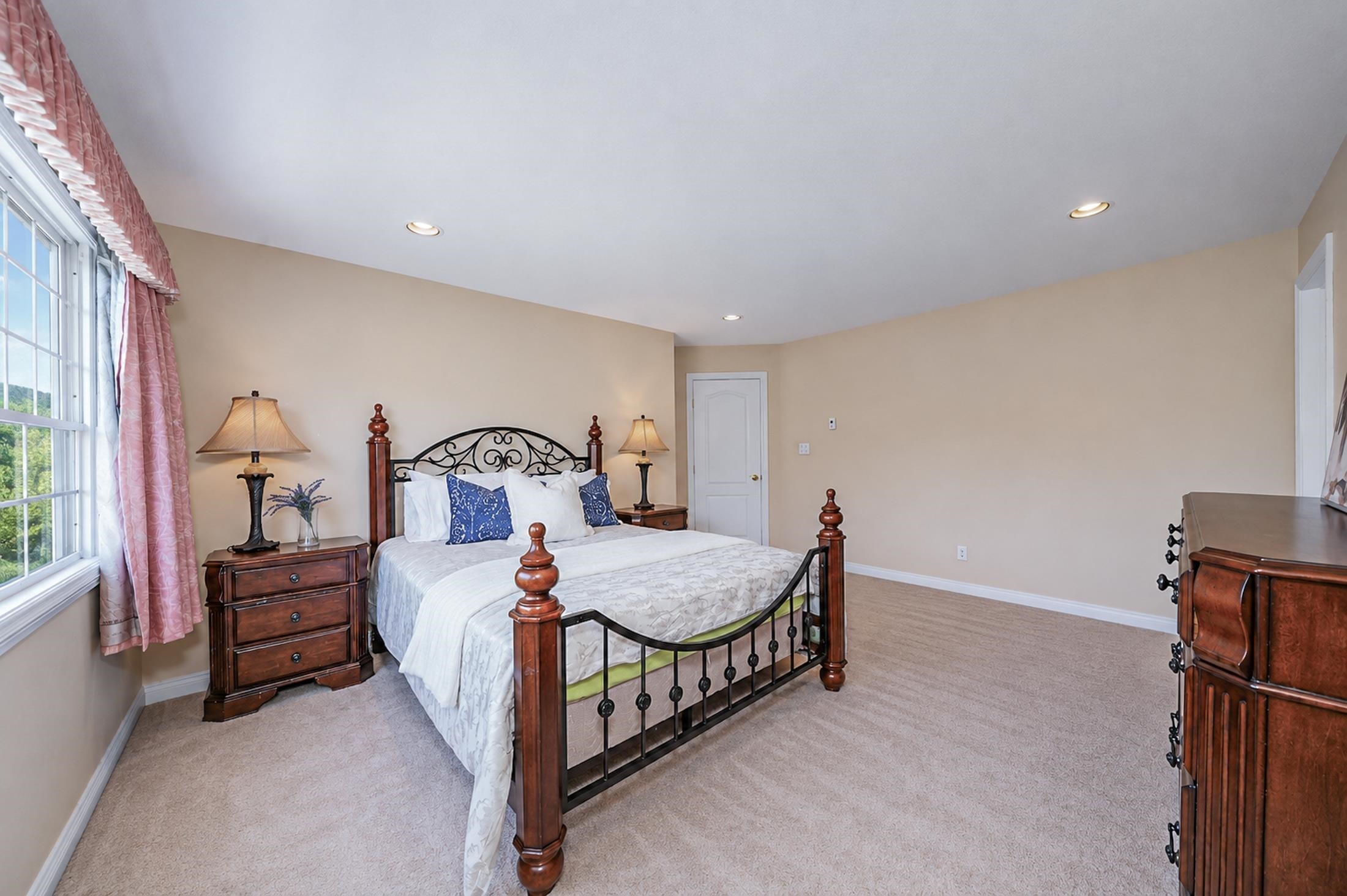 6833 Barnard Drive, Richmond, BC