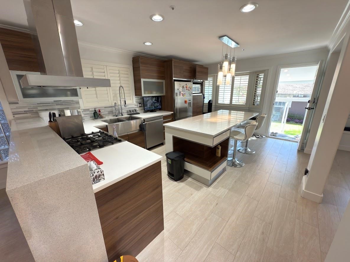 3488 30Th Avenue W, Vancouver, BC - Indoor With Fireplace