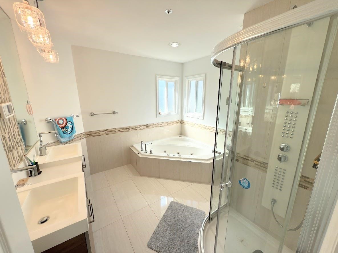 3488 30Th Avenue W, Vancouver, BC - Indoor Photo Showing Bathroom