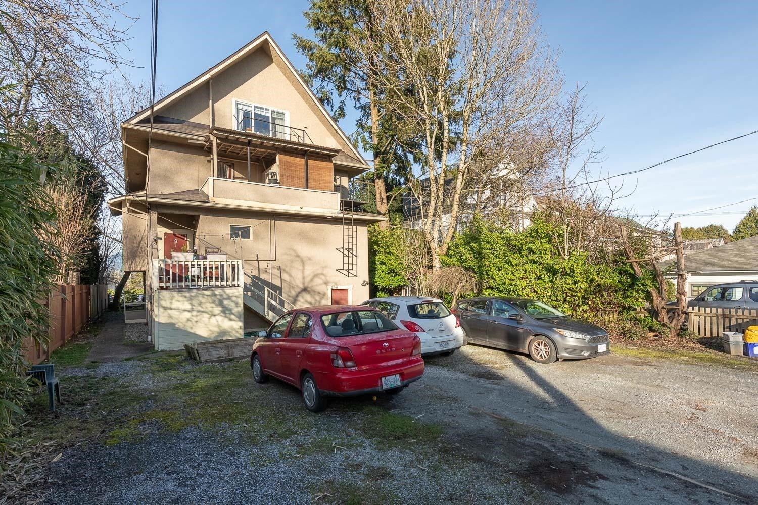 236 12Th Avenue W, Vancouver, BC
