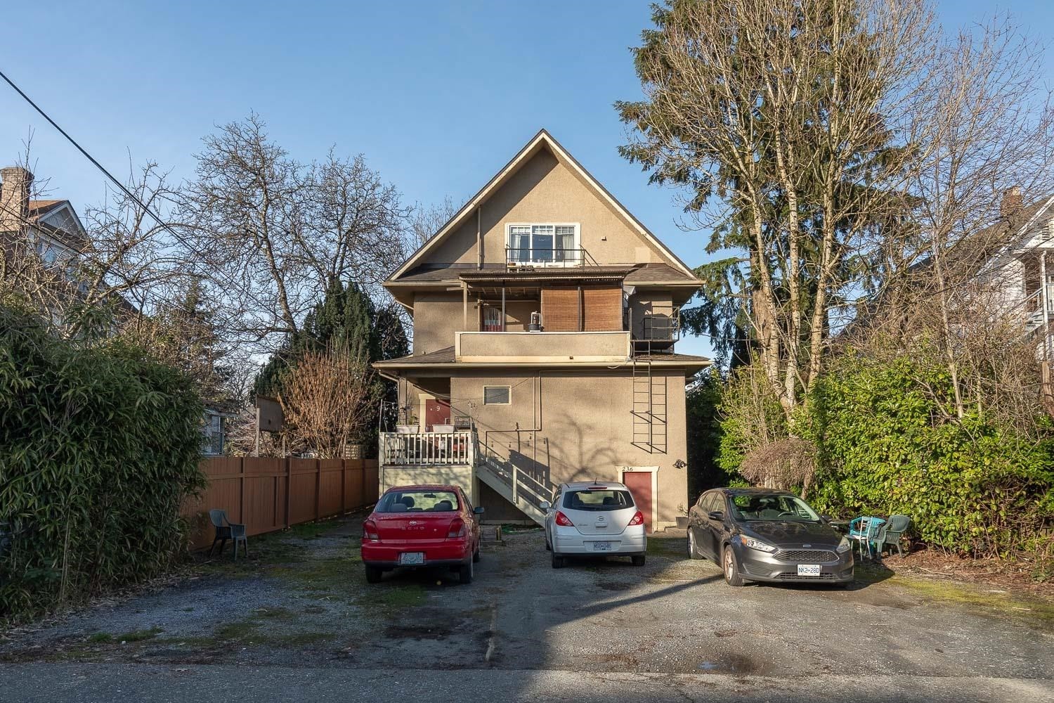 236 12Th Avenue W, Vancouver, BC