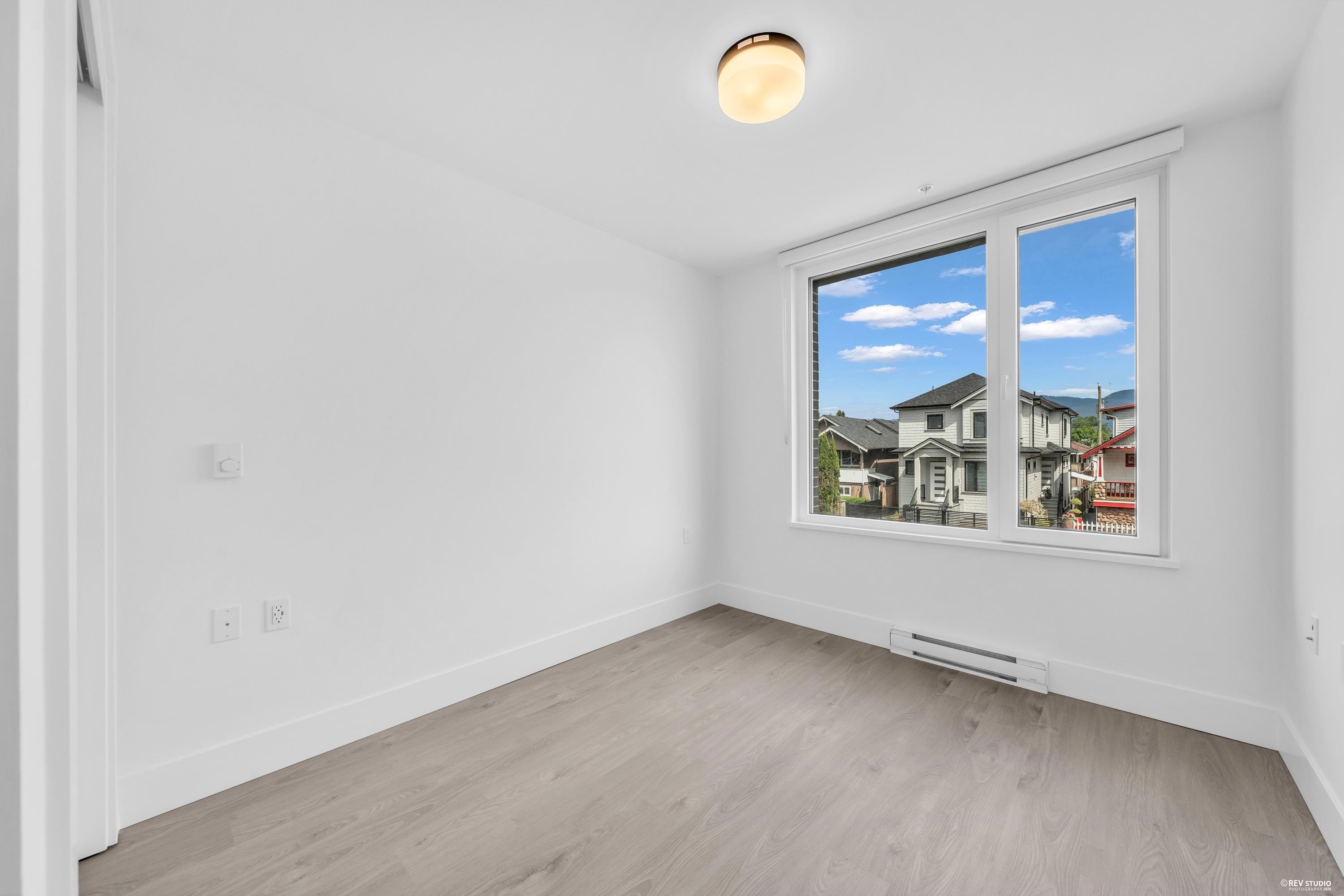2260 1St Avenue E, Vancouver, BC