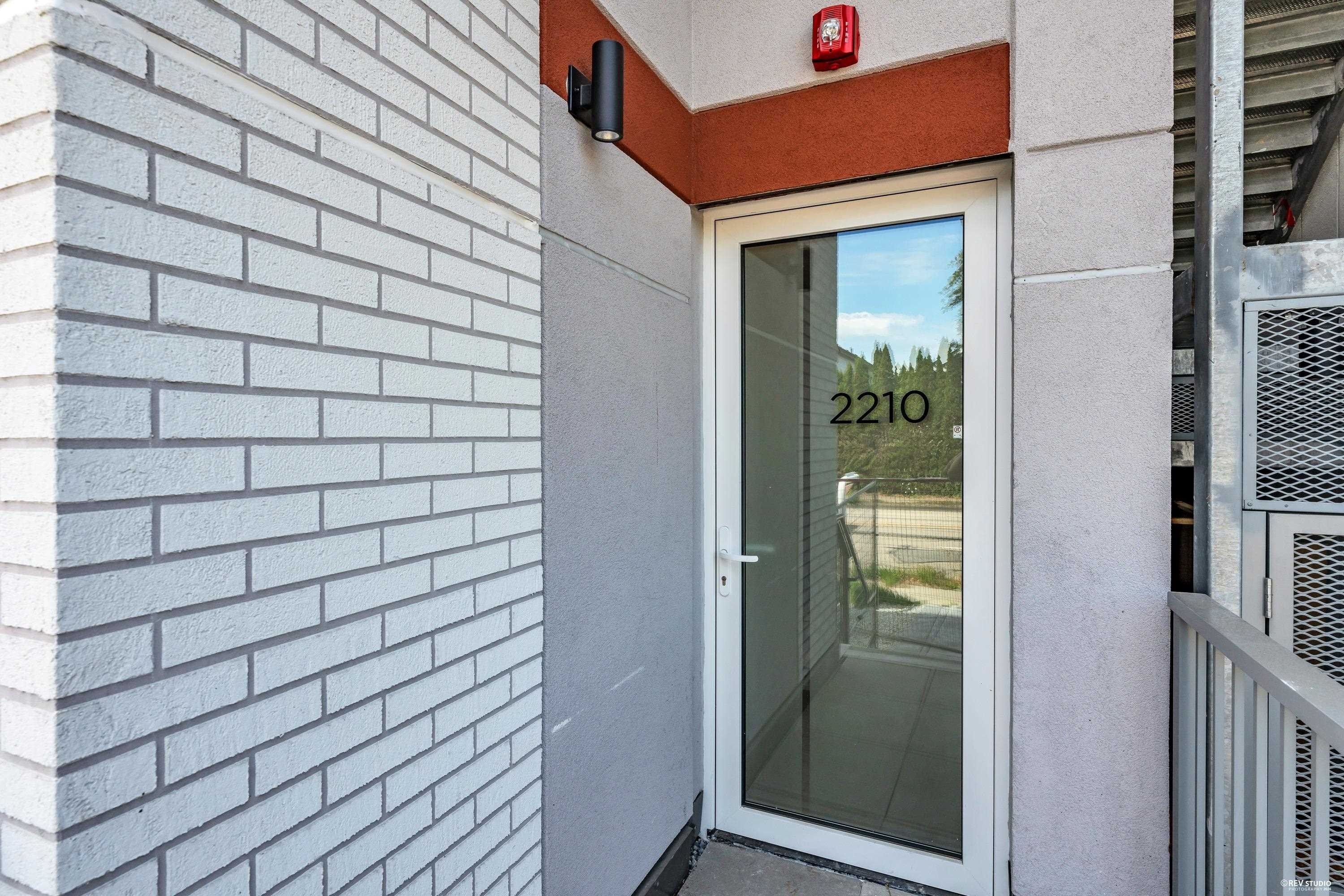 2260 1St Avenue E, Vancouver, BC