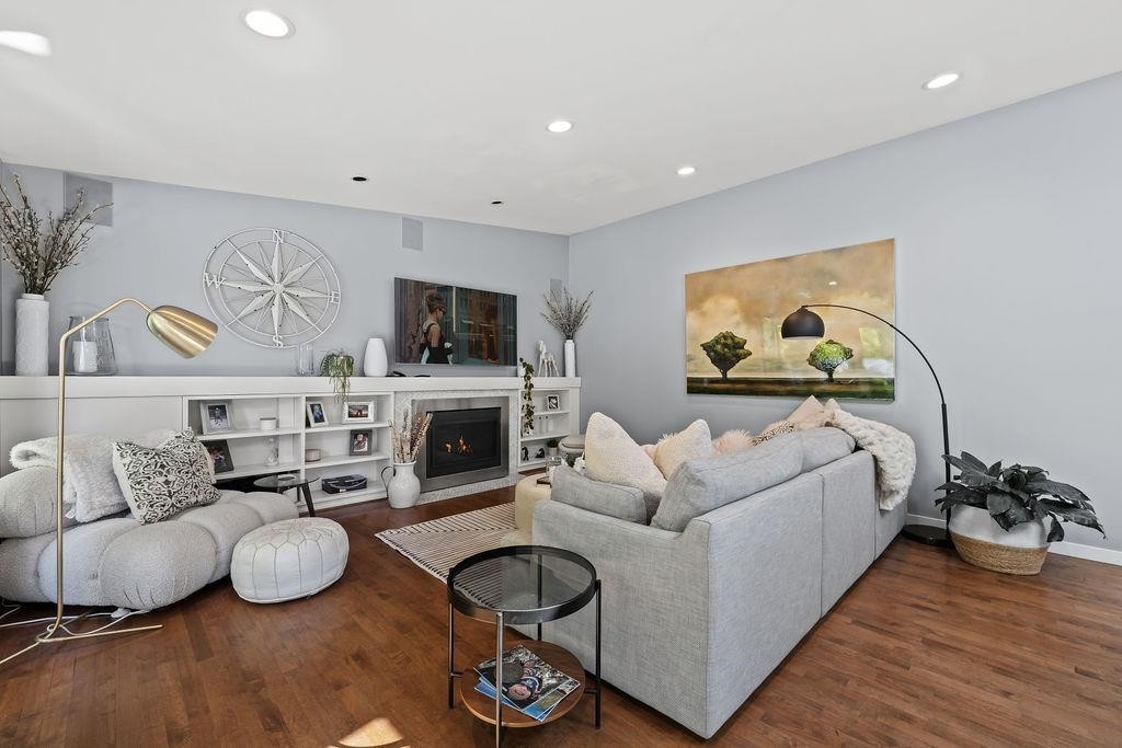 1098 Linnae Avenue, North Vancouver, BC