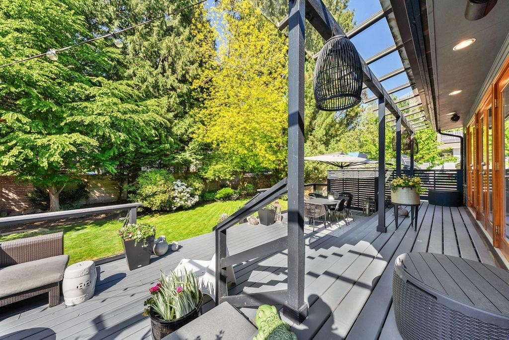 1098 Linnae Avenue, North Vancouver, BC