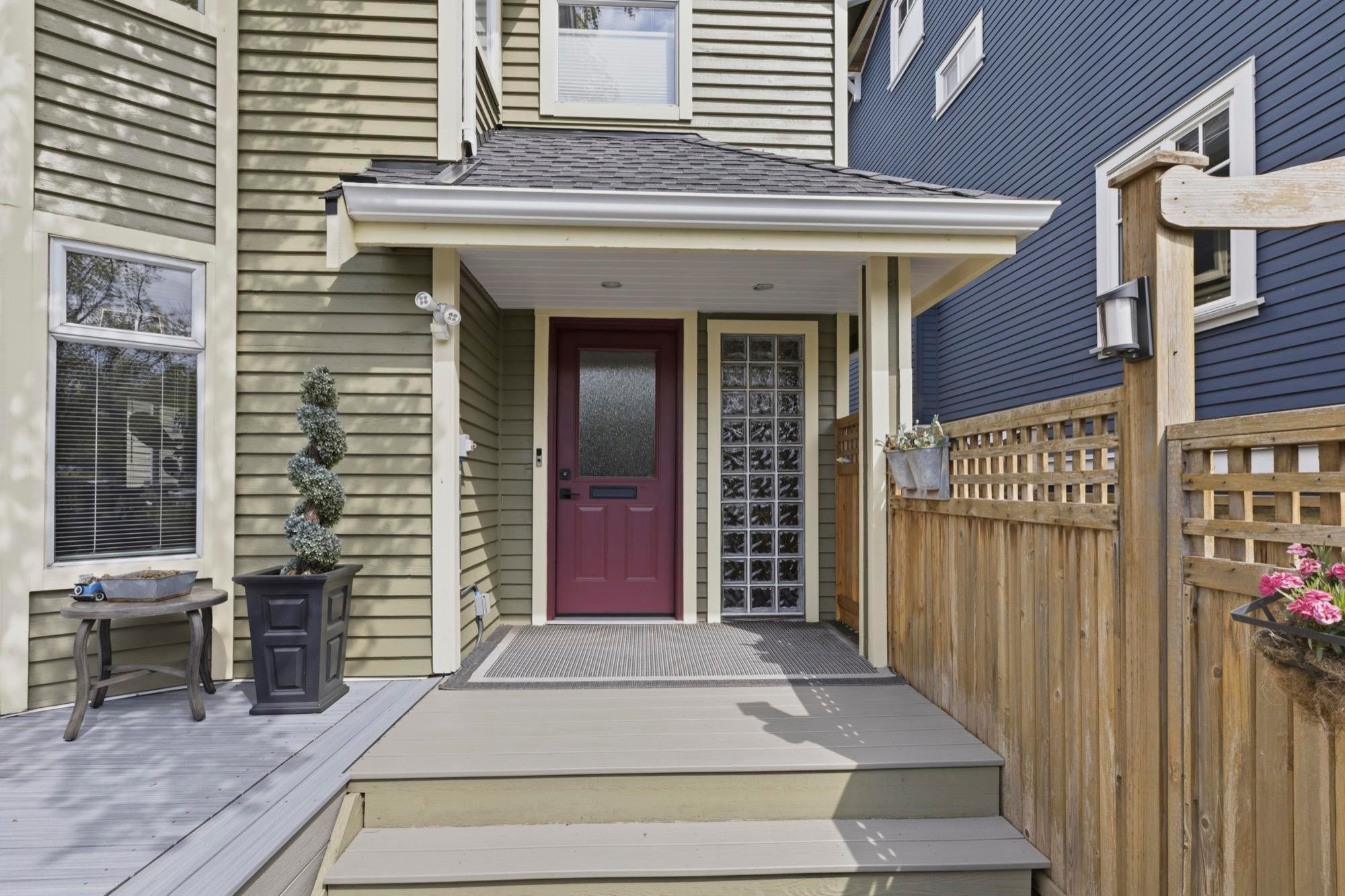 31 15Th Avenue W, Vancouver, BC
