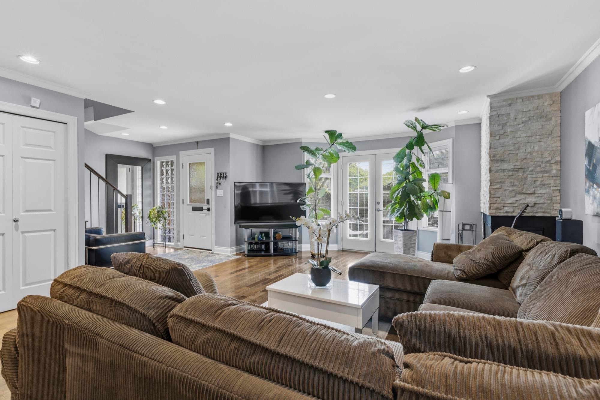 31 15Th Avenue W, Vancouver, BC