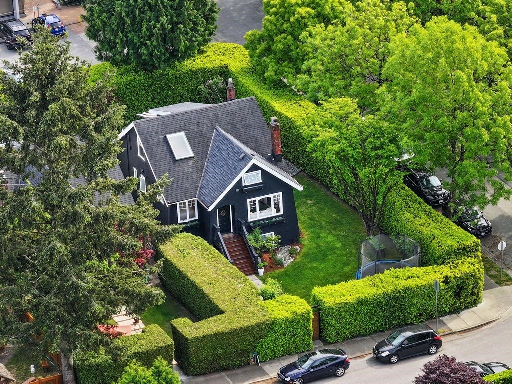 3392 8Th Avenue W, Vancouver, BC