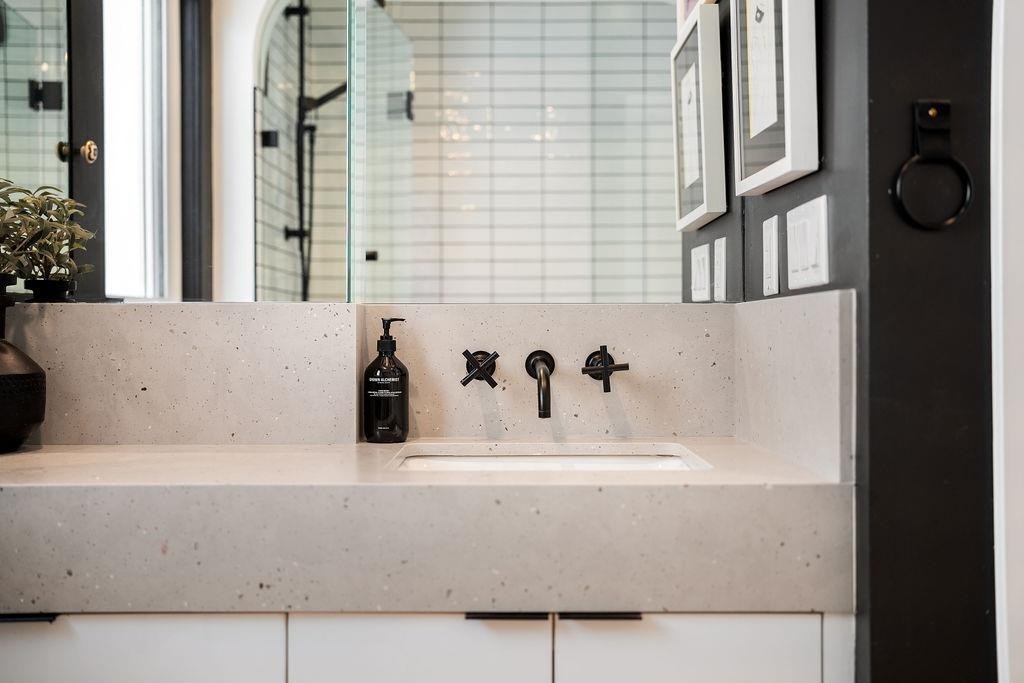 3392 8Th Avenue W, Vancouver, BC