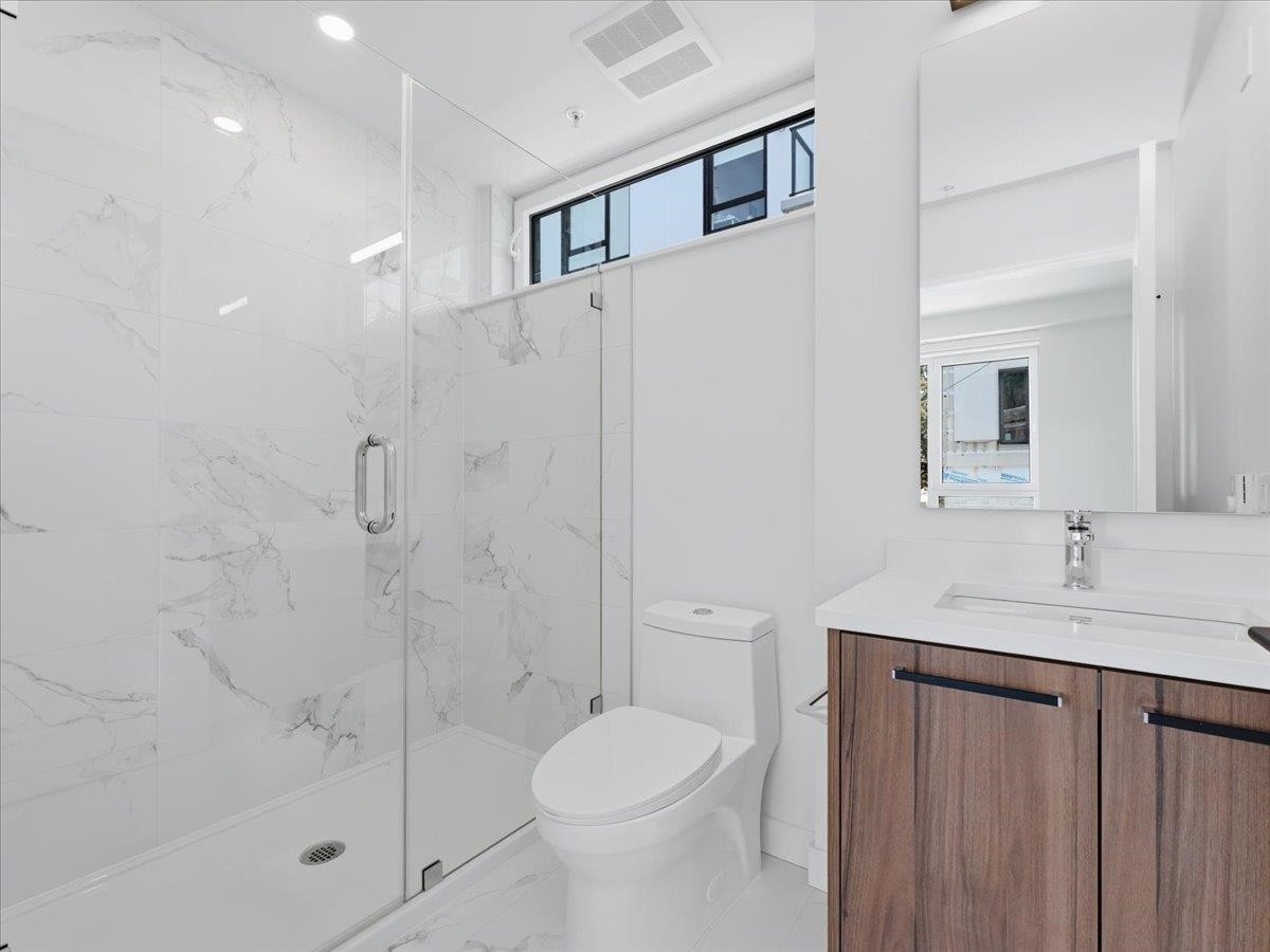 6833 Cambie Street, Vancouver, BC