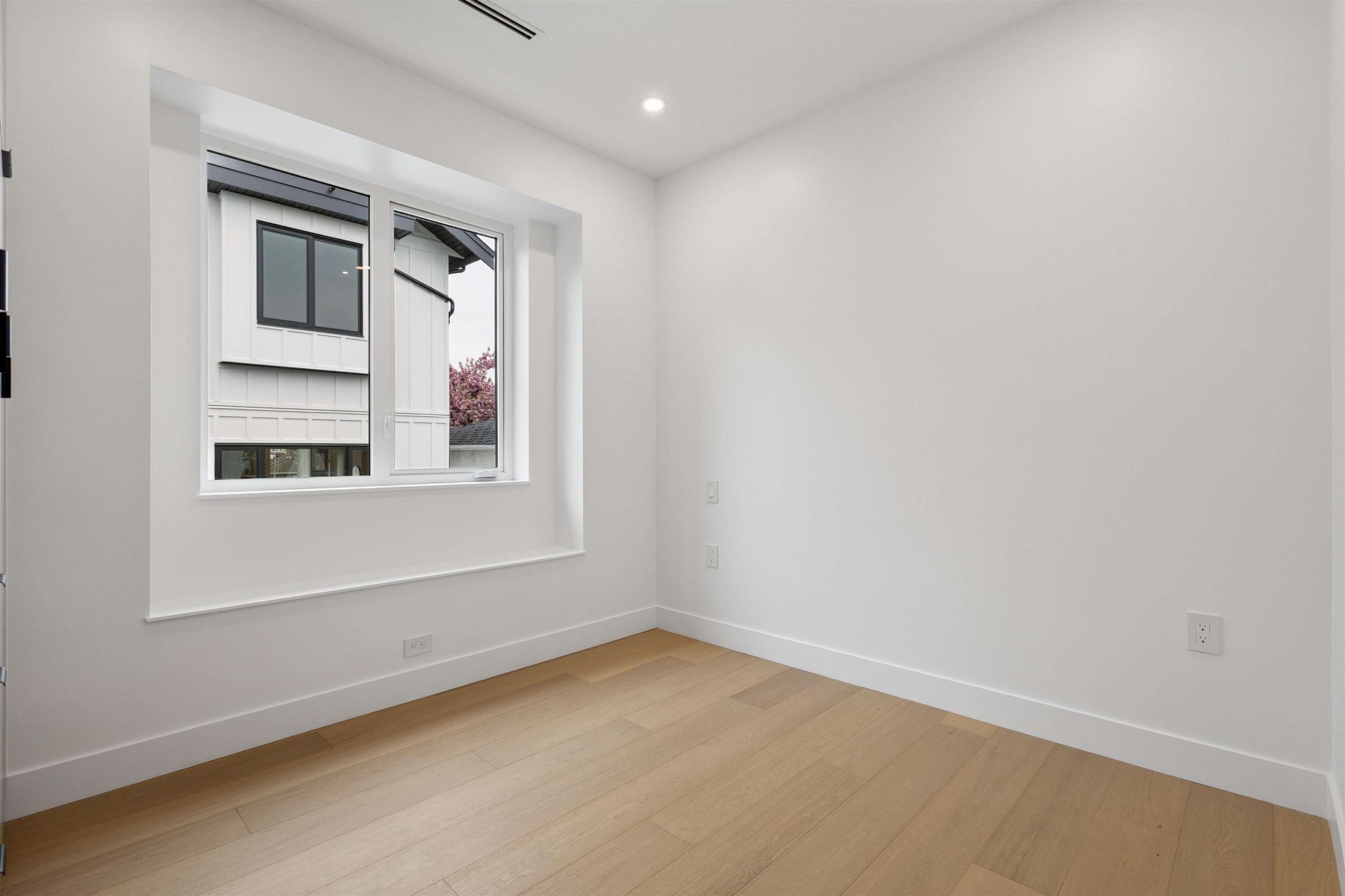 1-3639 46Th Avenue E, Vancouver, BC