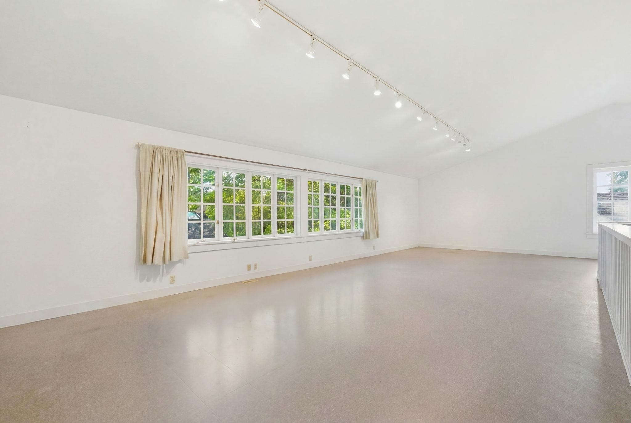 1620 20Th Avenue E, Vancouver, BC