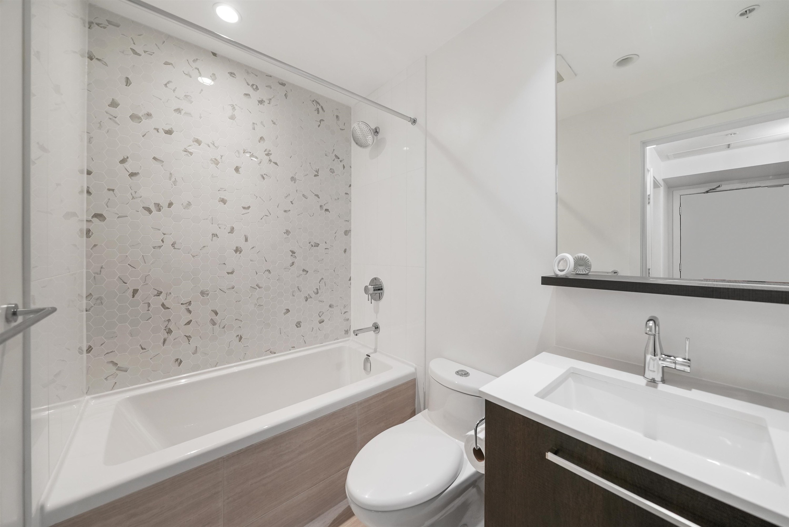 3904-567 Clarke Road, Coquitlam, BC