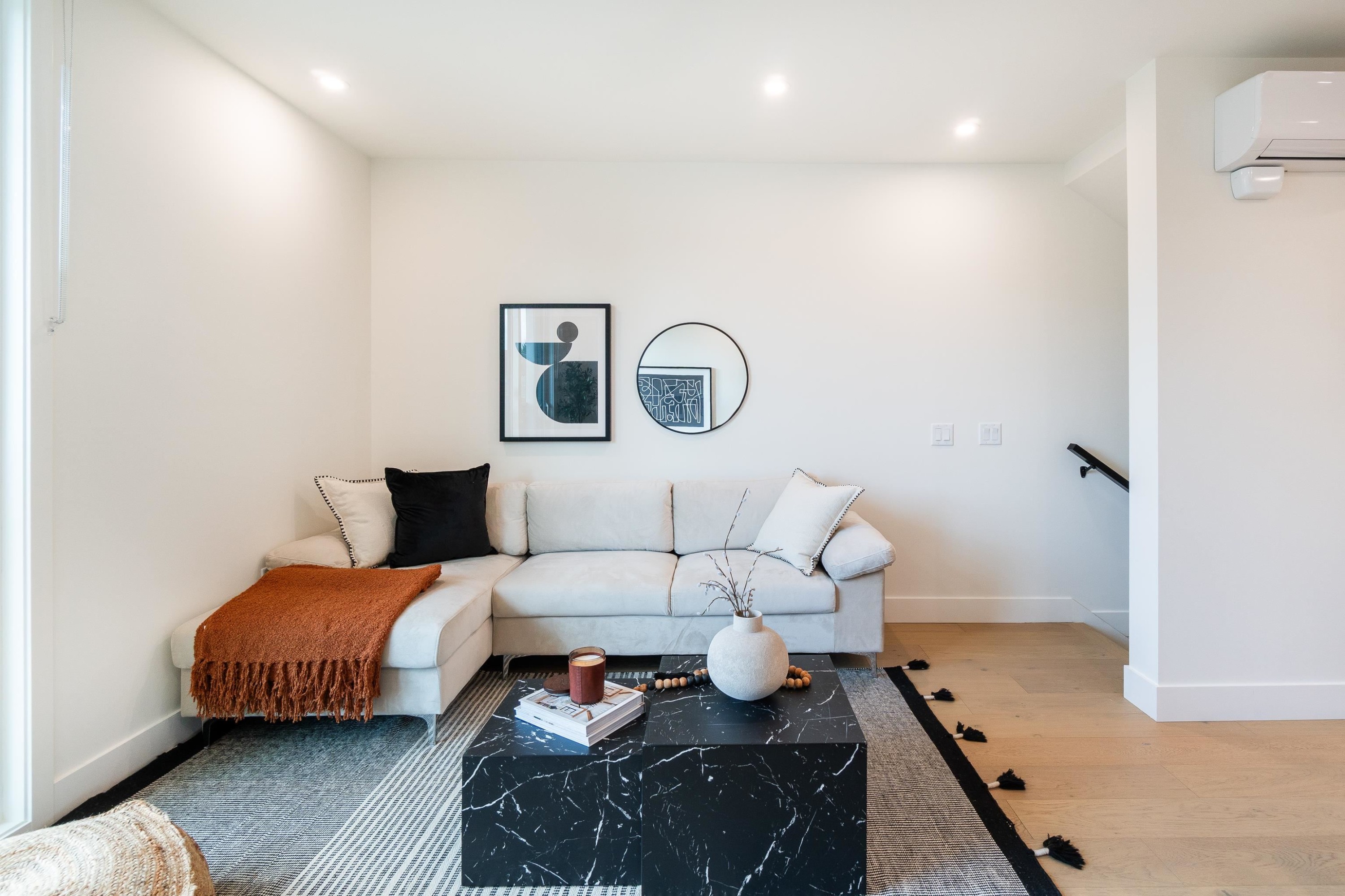 122-1552 3Rd Avenue E, Vancouver, BC
