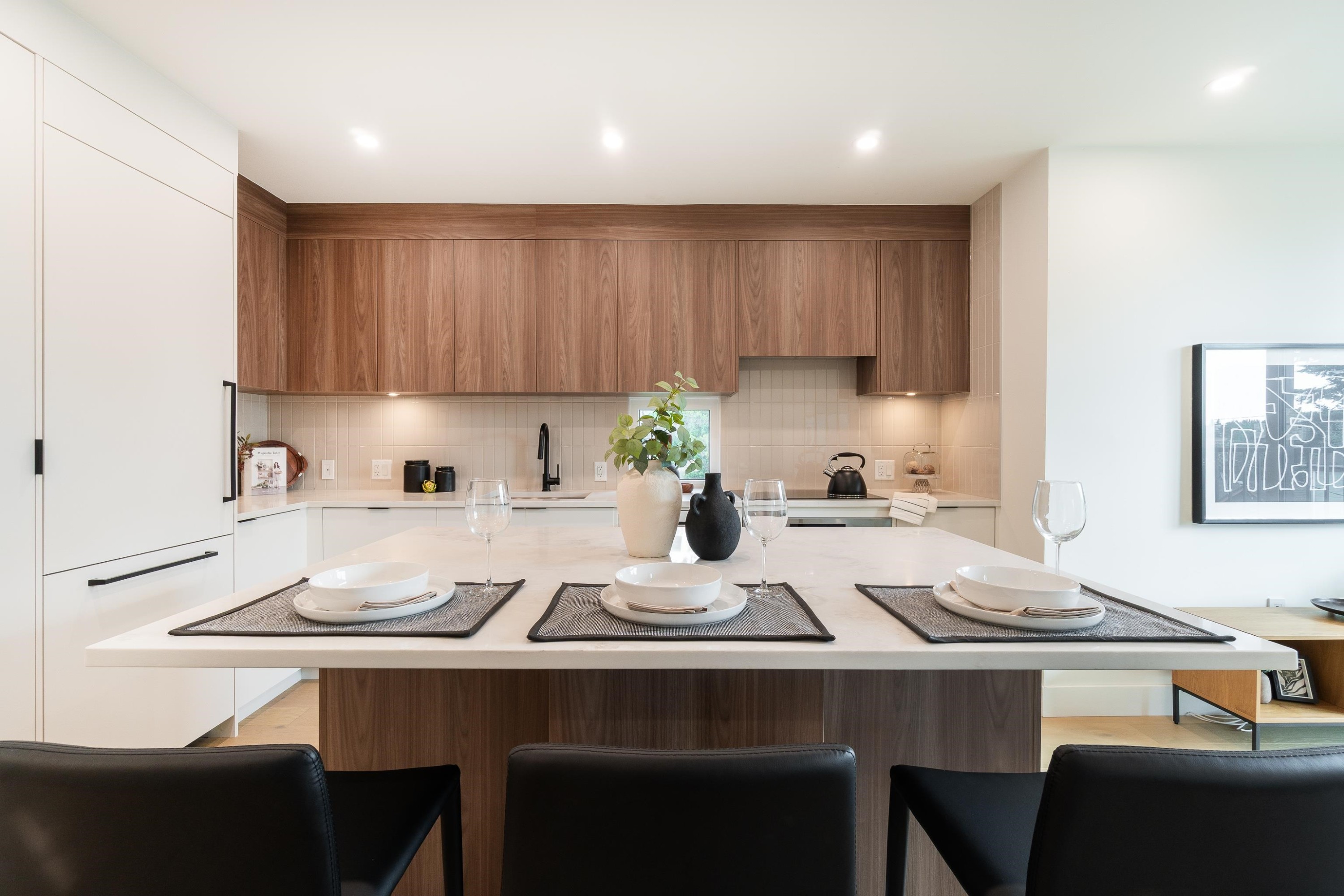 122-1552 3Rd Avenue E, Vancouver, BC