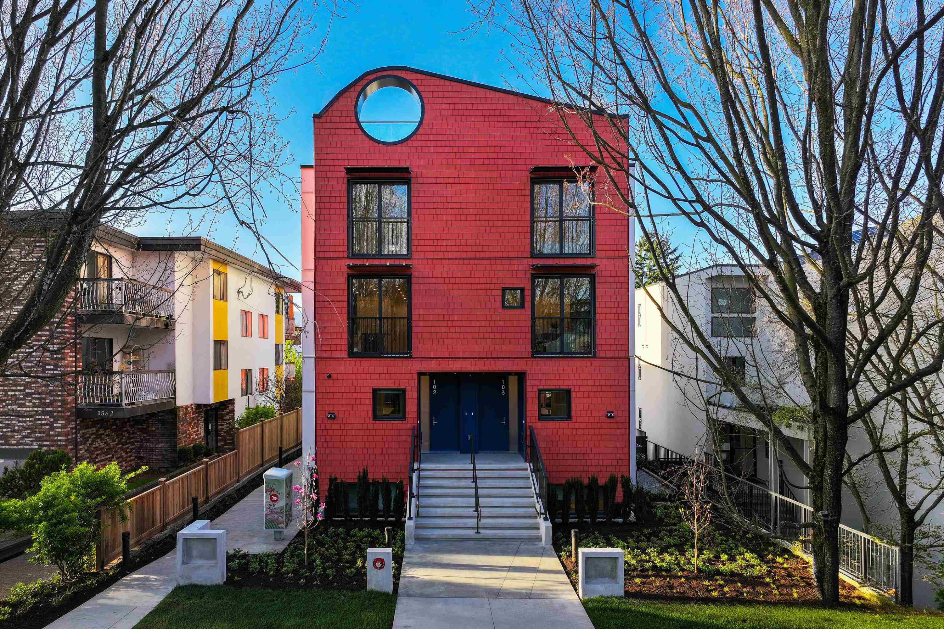 122-1552 3Rd Avenue E, Vancouver, BC