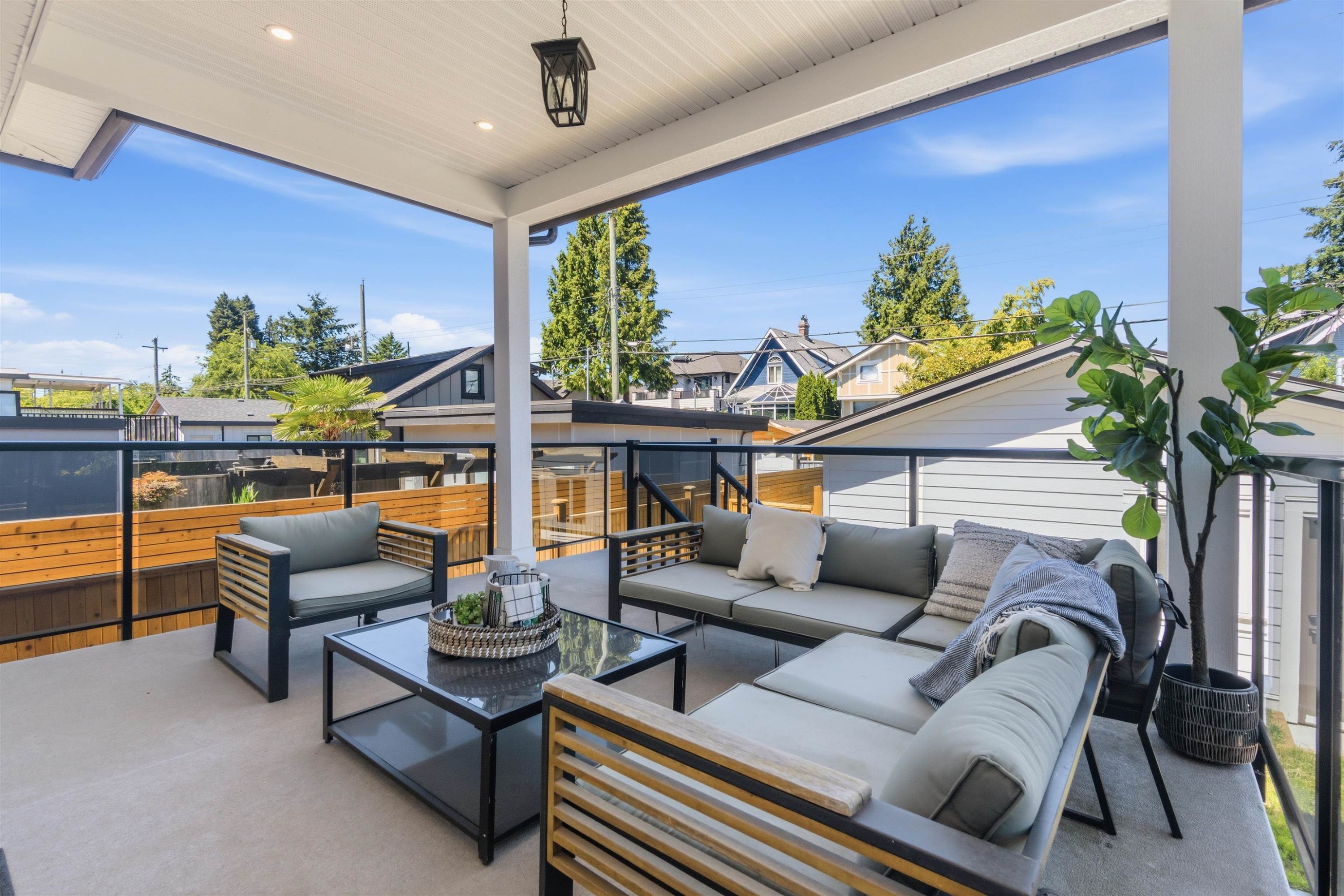 2743 Mcgill Street, Vancouver, BC
