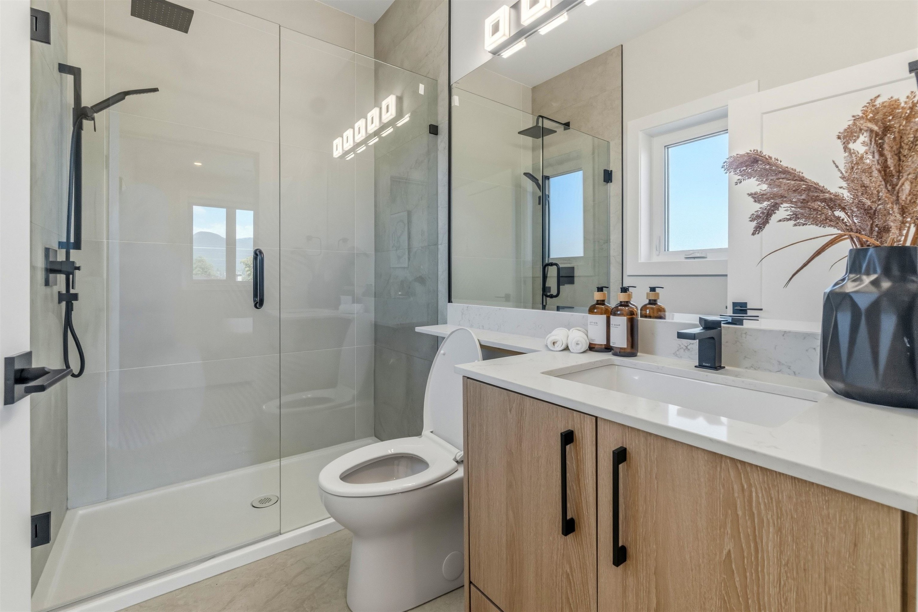 2743 Mcgill Street, Vancouver, BC