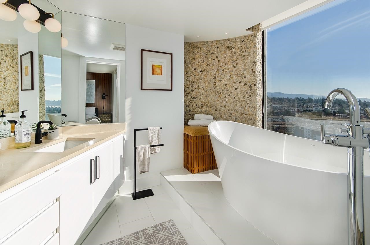2601-120 2Nd Street W, North Vancouver, BC
