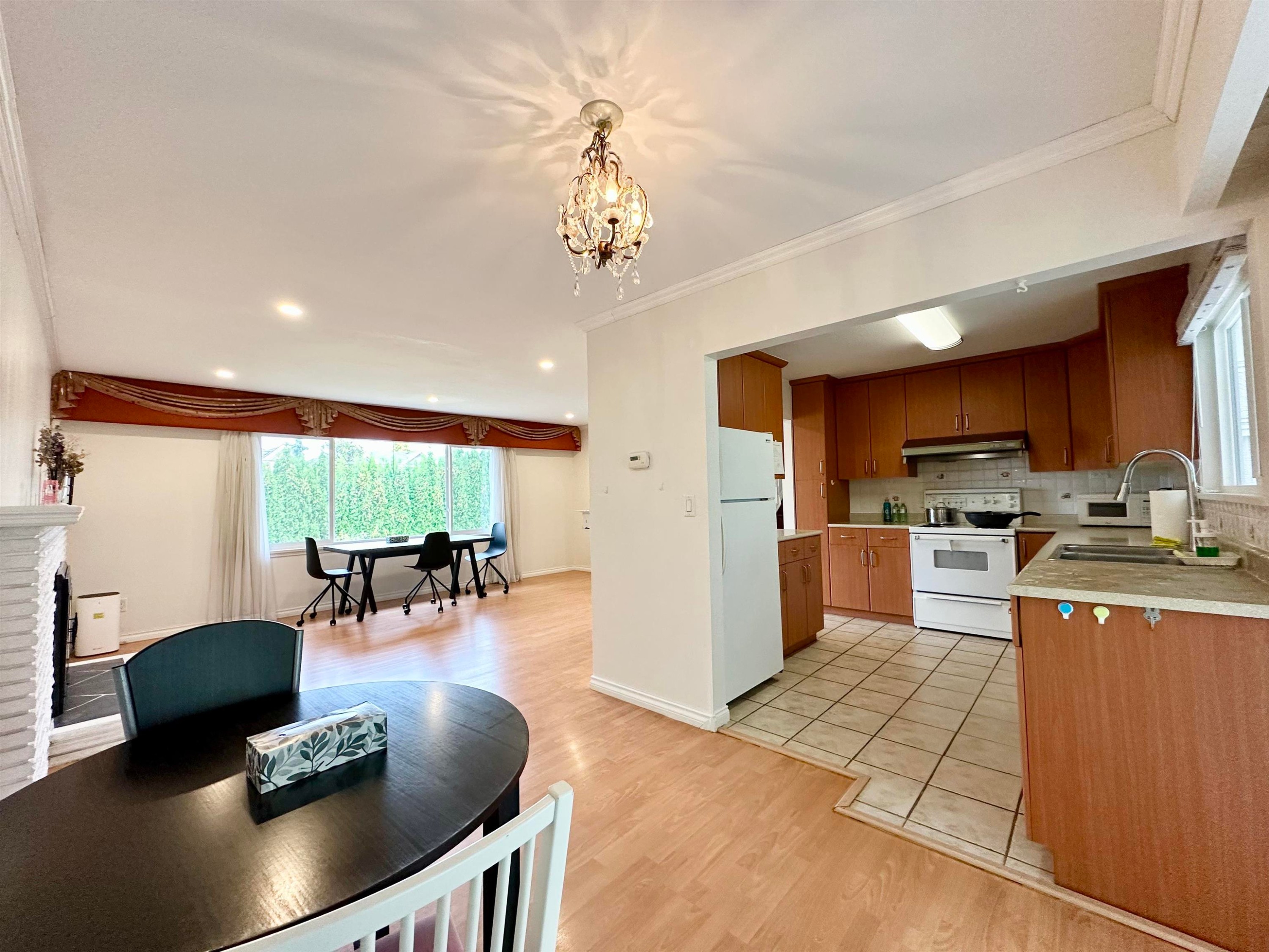 9511 Pinewell Crescent, Richmond, BC