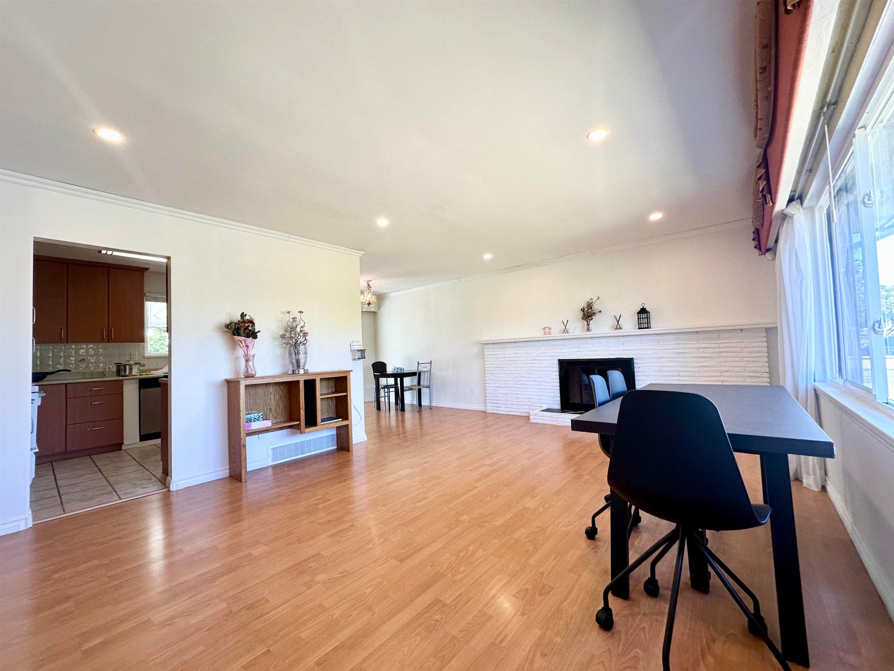 9511 Pinewell Crescent, Richmond, BC