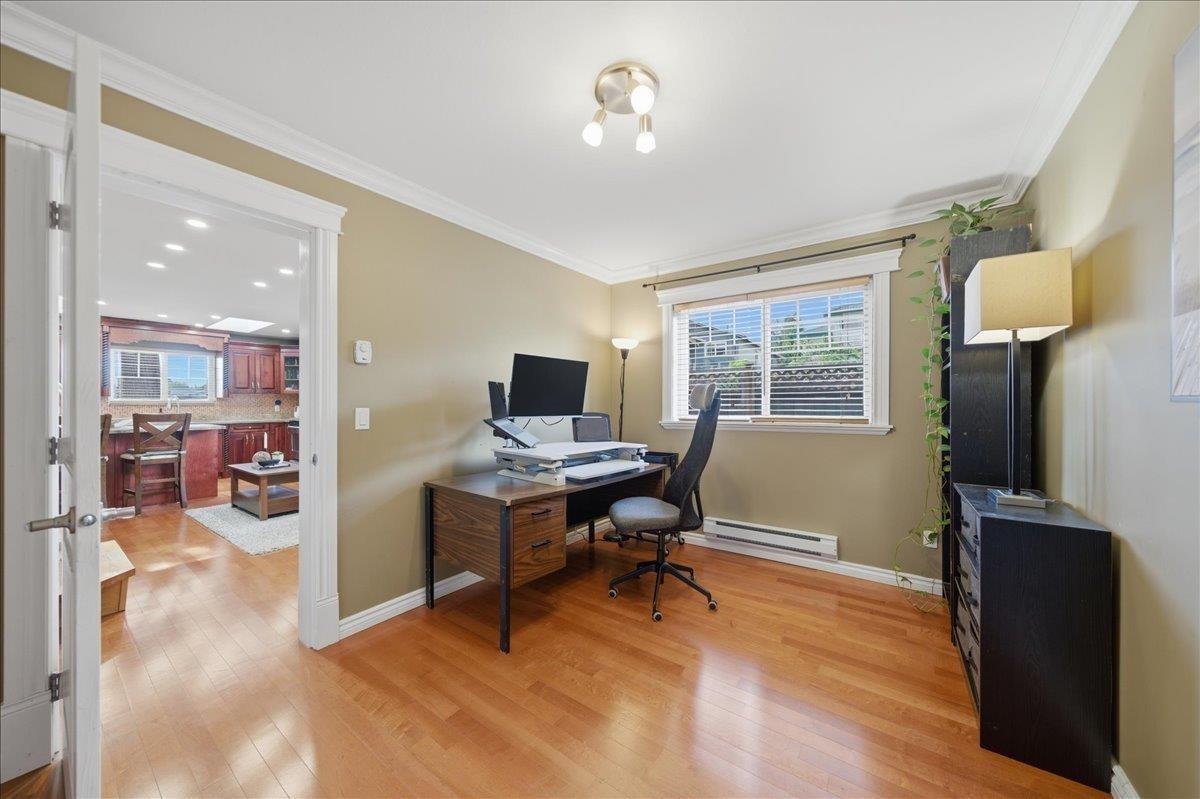7694 Buller Avenue, Burnaby, BC - Indoor Photo Showing Office