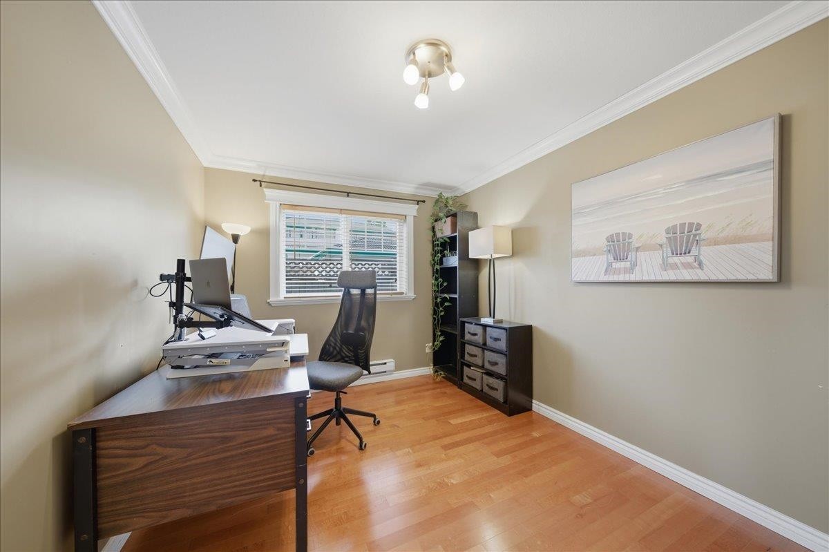 7694 Buller Avenue, Burnaby, BC - Indoor Photo Showing Office