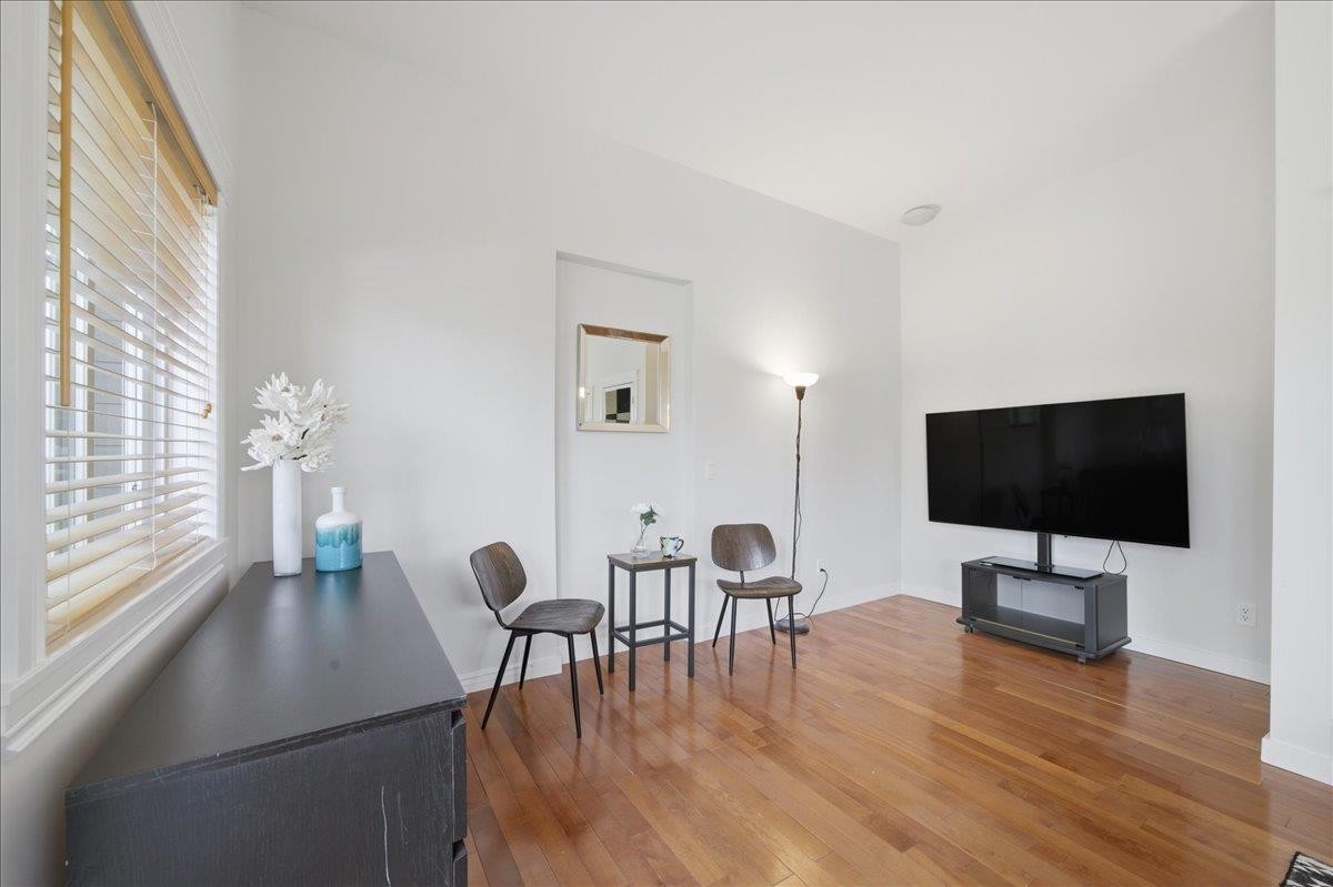 7694 Buller Avenue, Burnaby, BC - Indoor