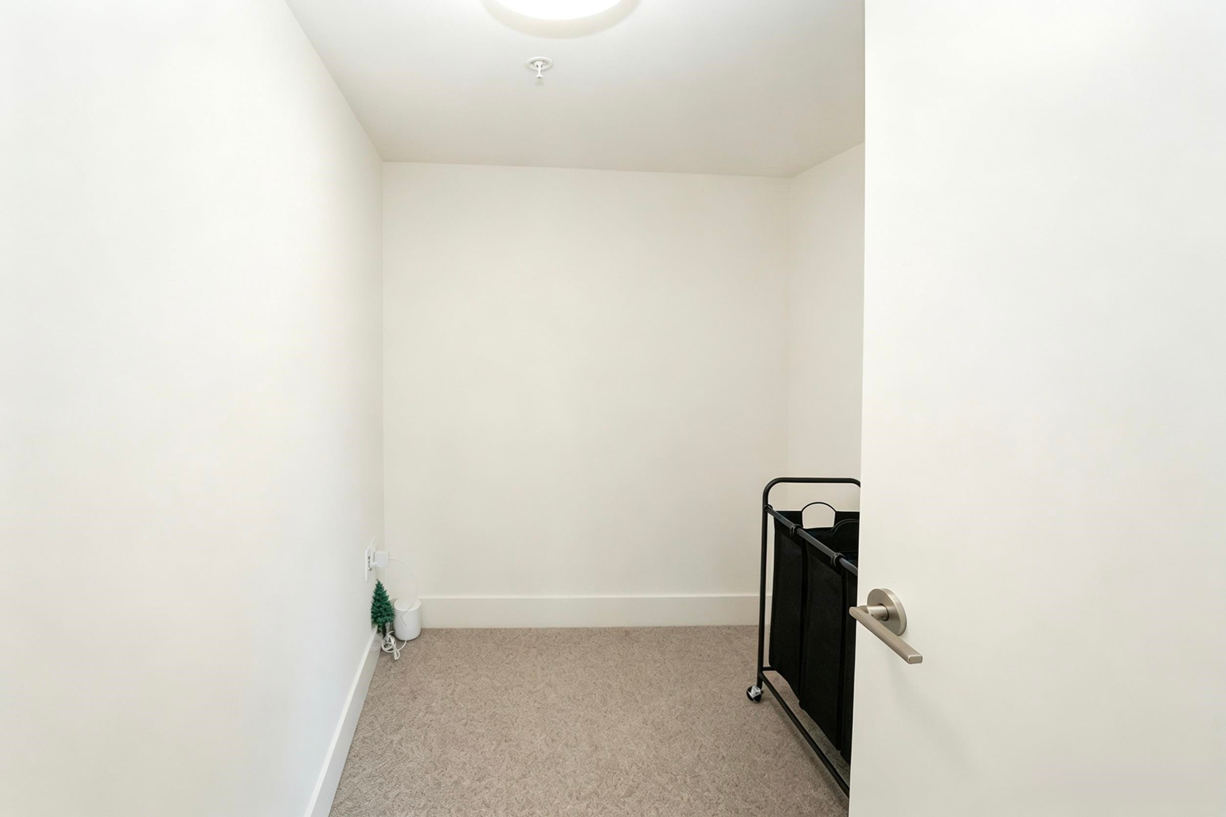 6840 Oak Street, Vancouver, BC
