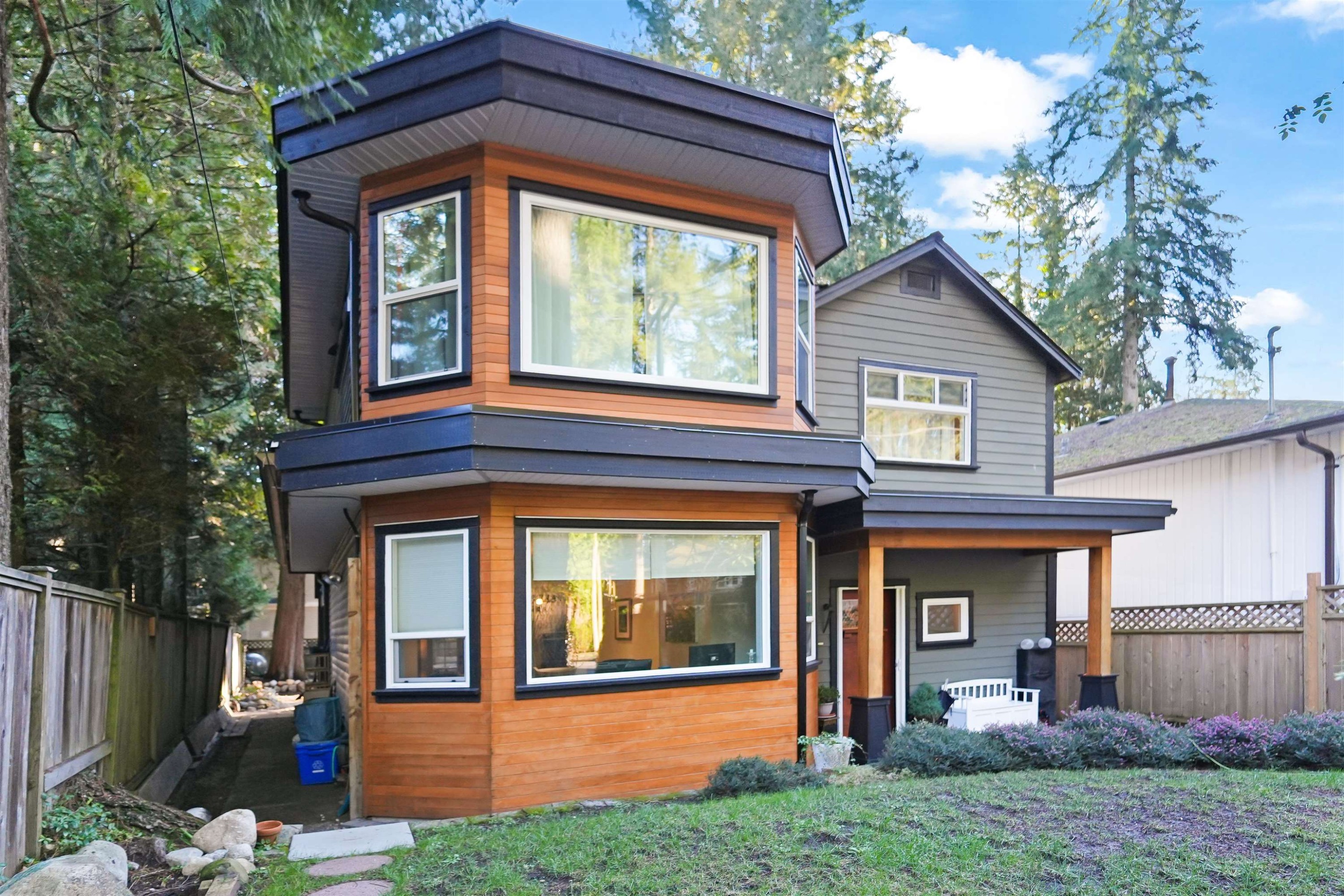 4990 Capilano Road, North Vancouver, BC