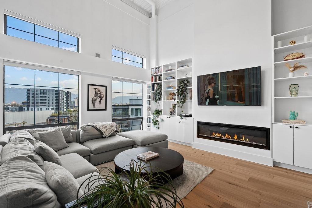 417-237 4Th Avenue E, Vancouver, BC