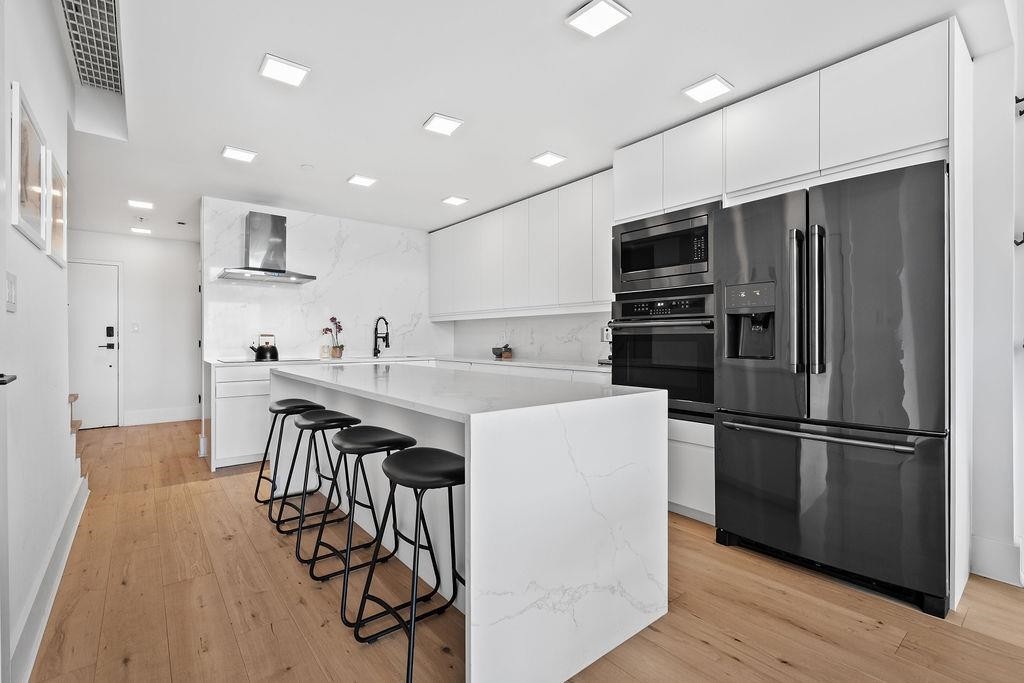 417-237 4Th Avenue E, Vancouver, BC