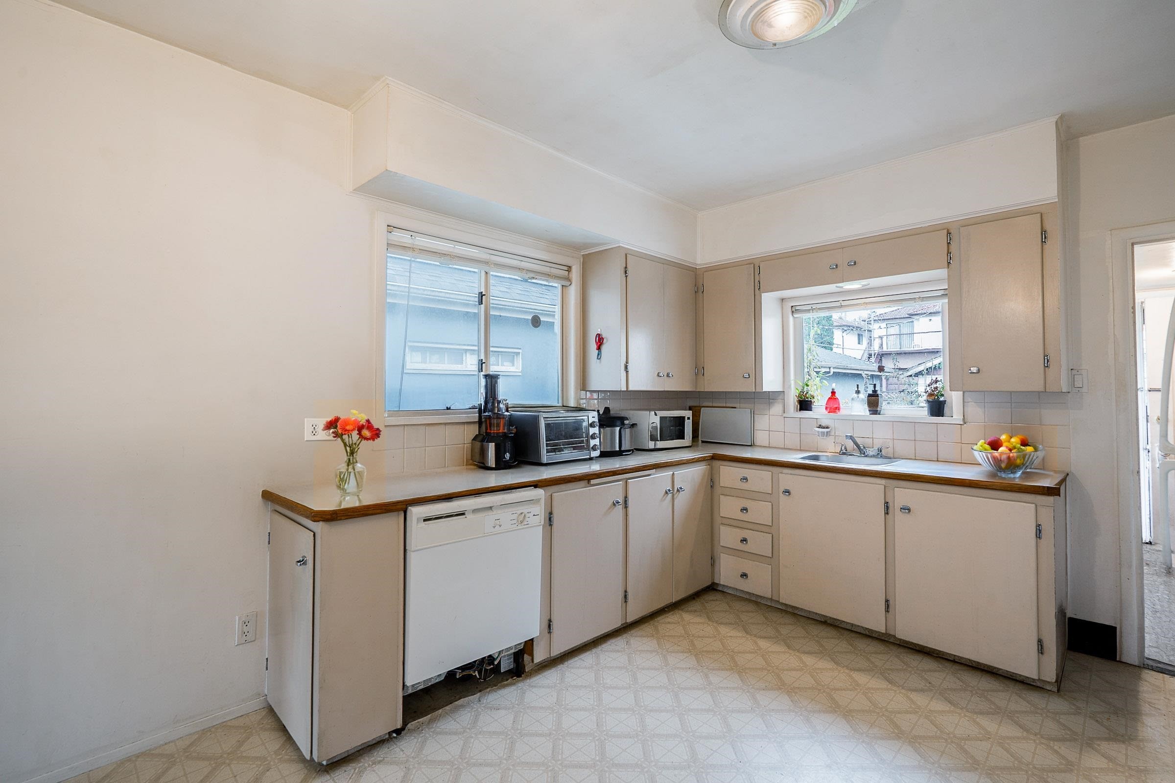 869 60Th Avenue W, Vancouver, BC