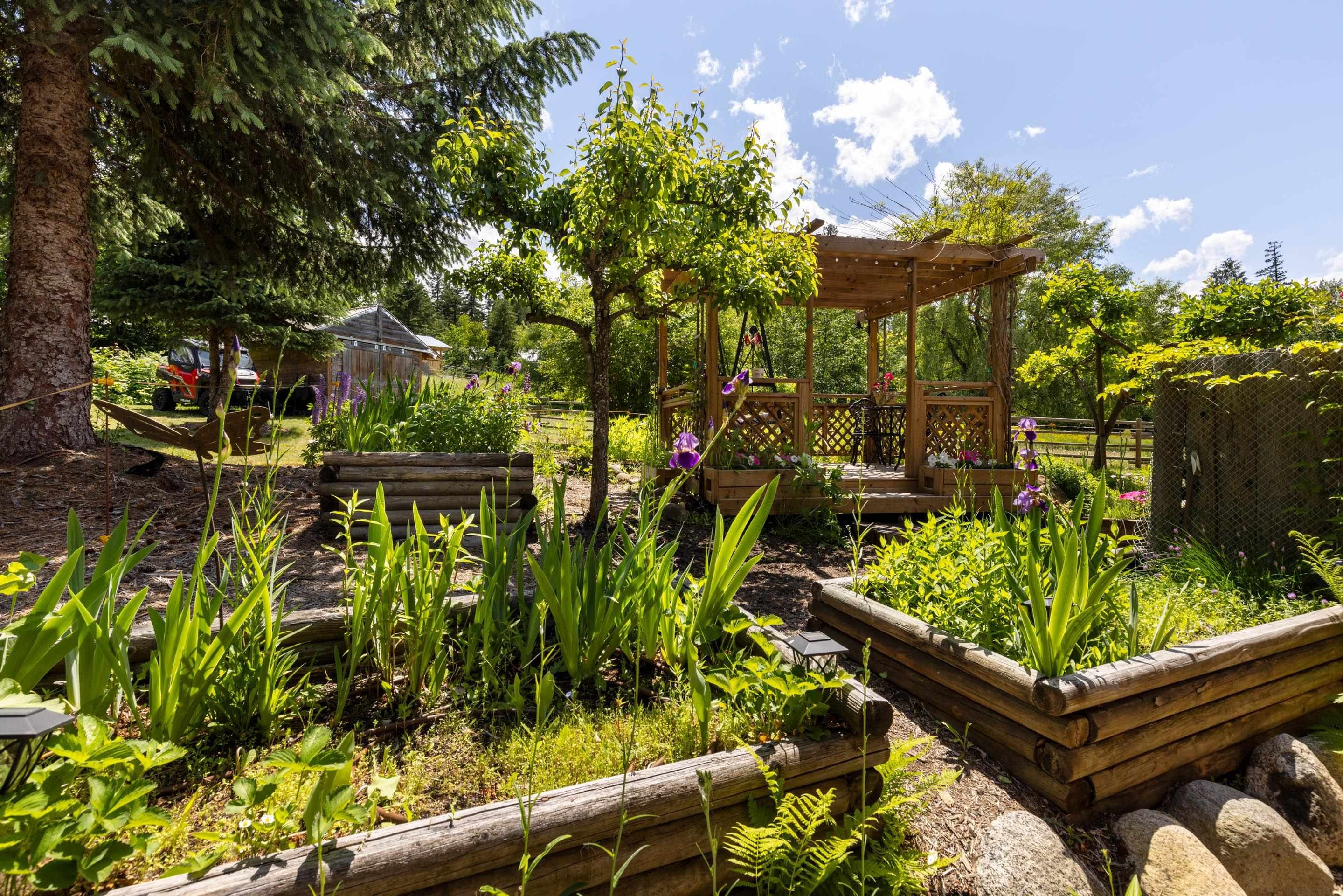 7744 Owl Ridge Road, Mount Currie, BC - Outdoor