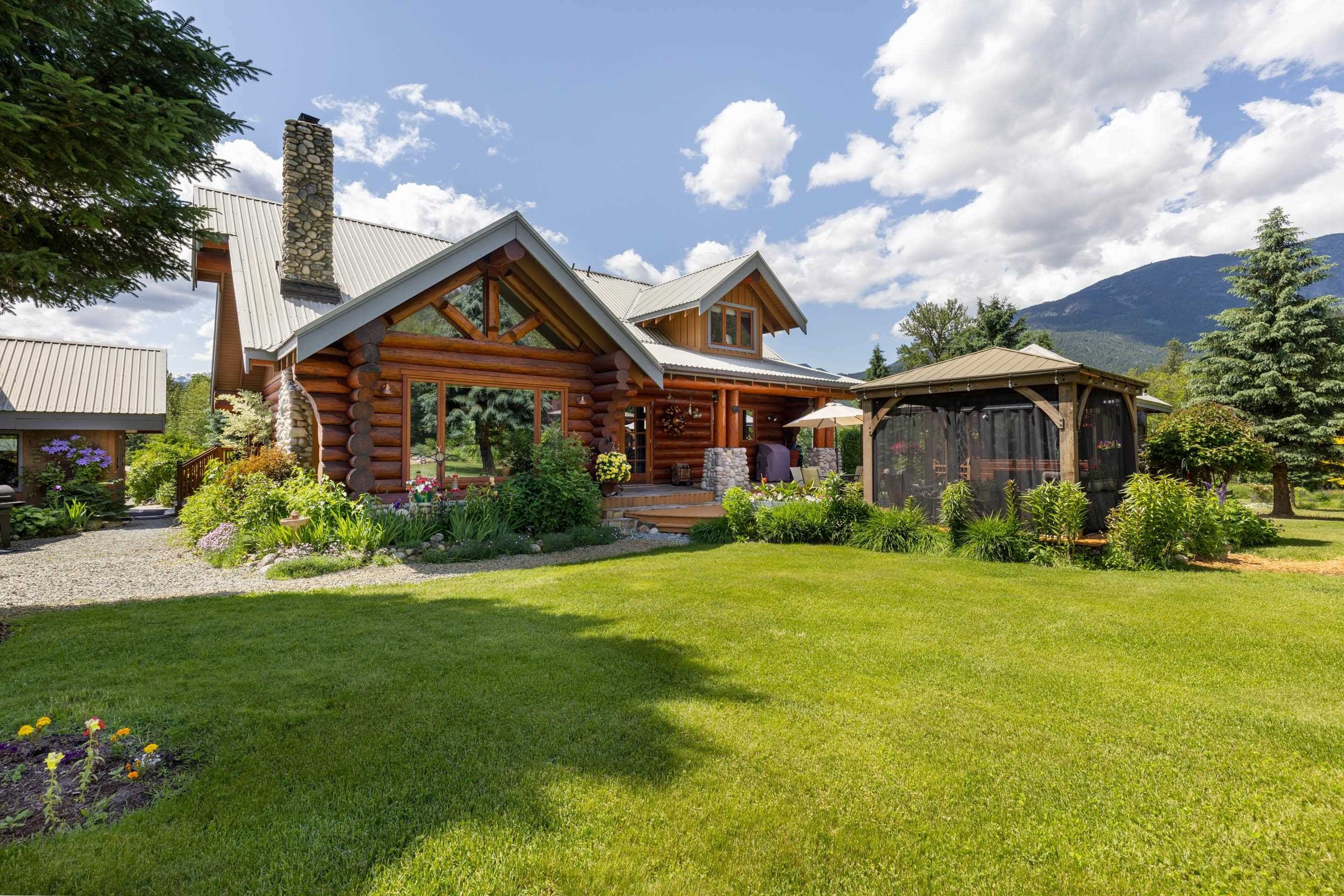 7744 Owl Ridge Road, Mount Currie, BC - Outdoor