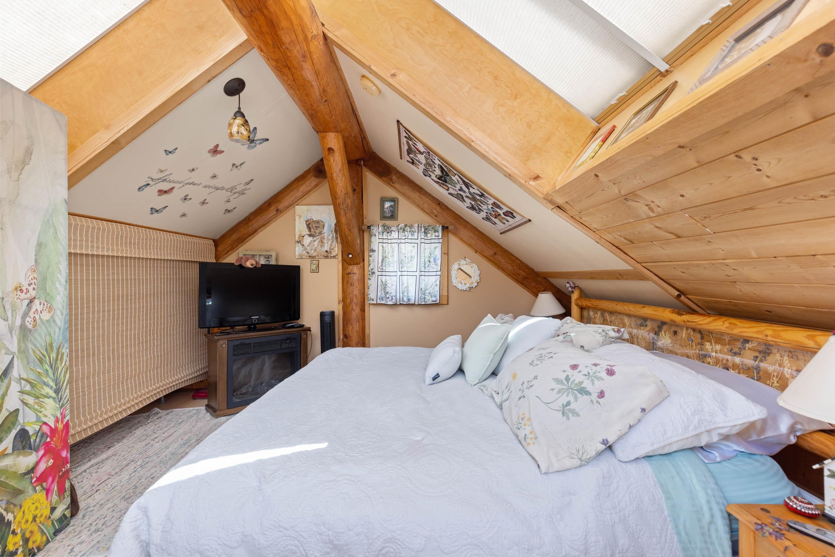 7744 Owl Ridge Road, Mount Currie, BC - Indoor Photo Showing Bedroom