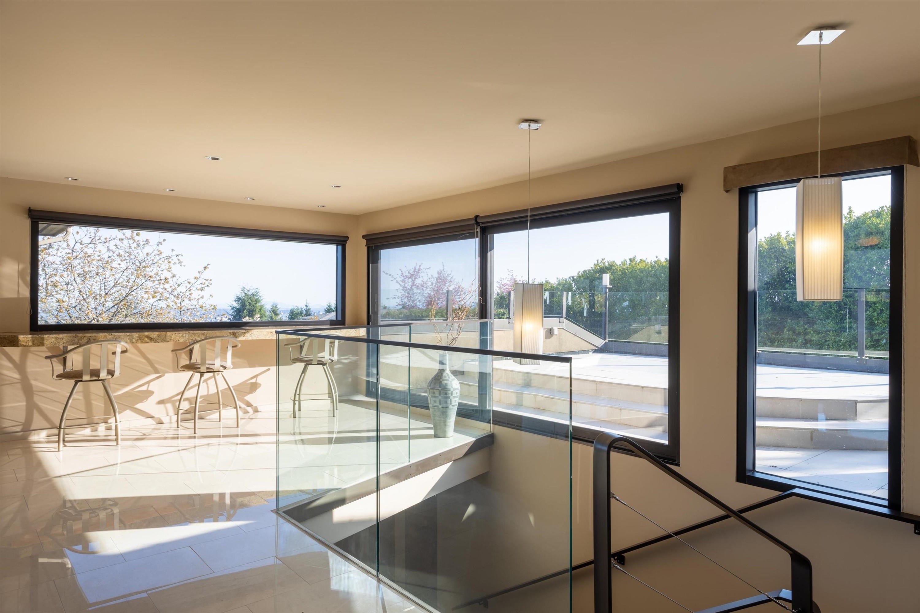 1109 Hillside Road, West Vancouver, BC