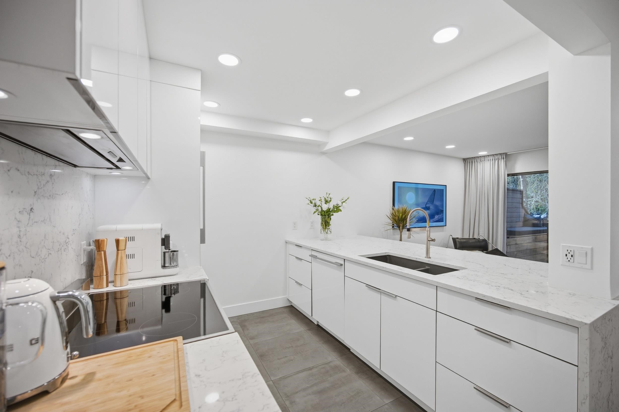 3321 Mountain Highway, North Vancouver, BC