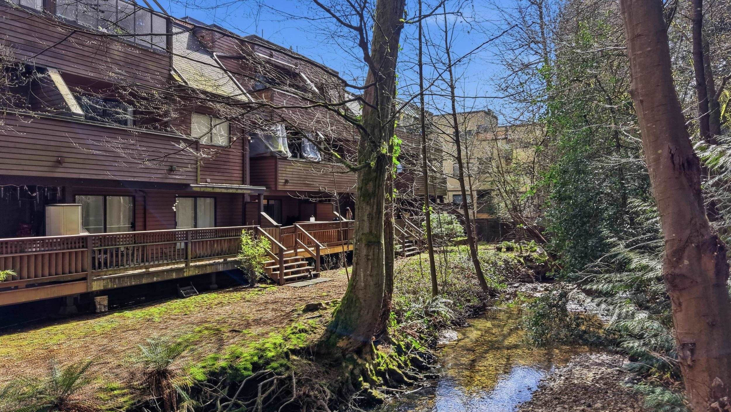 3321 Mountain Highway, North Vancouver, BC