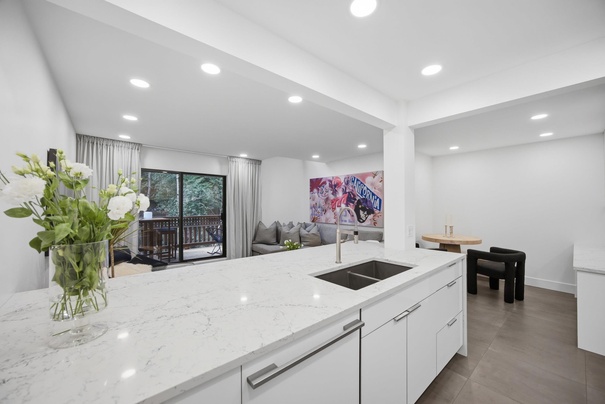 3321 Mountain Highway, North Vancouver, BC